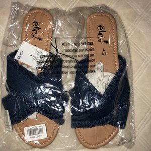 NWT Rue21 Crossing Denim Sandals